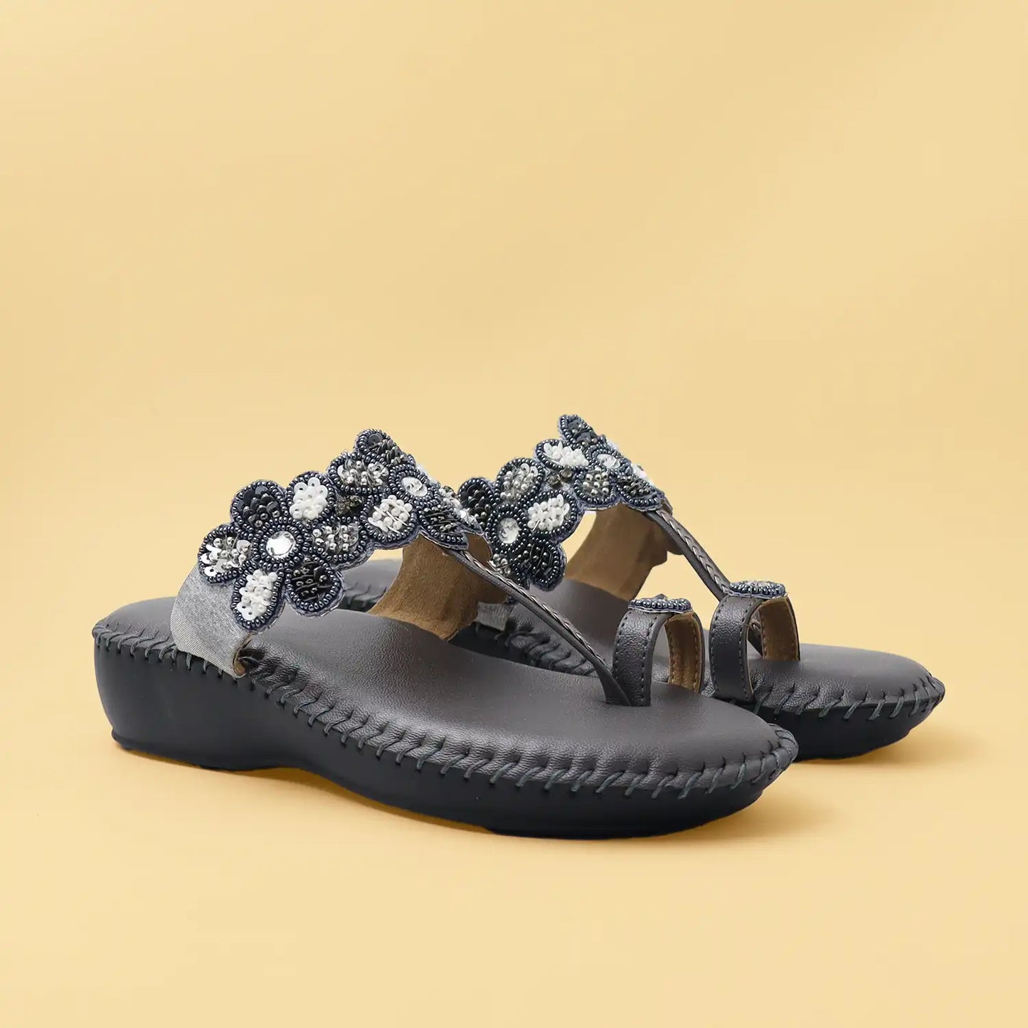 Women's Dr. Recommended Comfort  gray Footwear with soft cushioned footbed and lightweight sole by Oyoqch, pair view