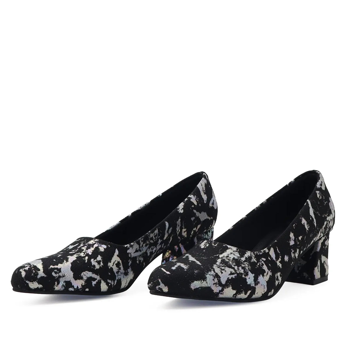 Noir Pumps