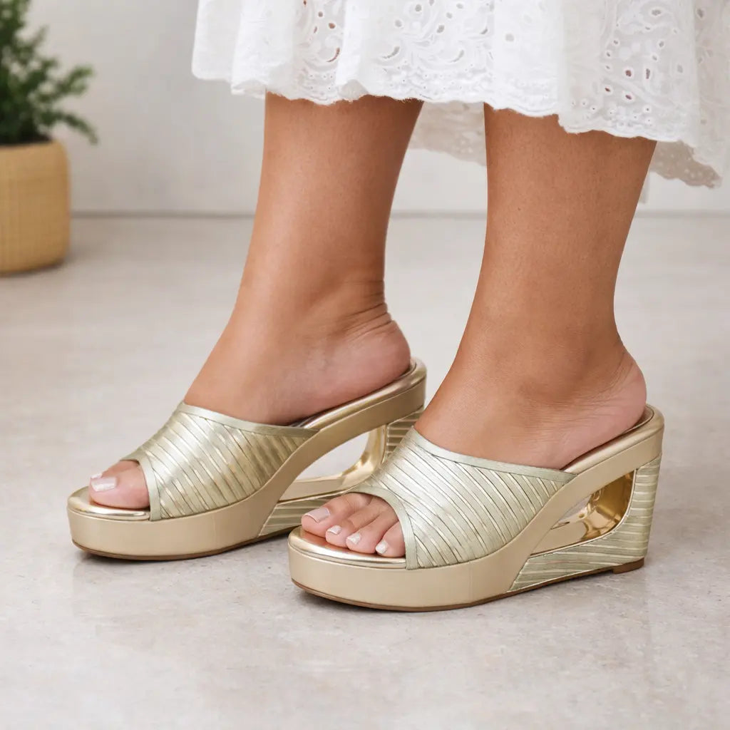 Oyoqchi gold wedge high-heeled sandals, lifestyle view 