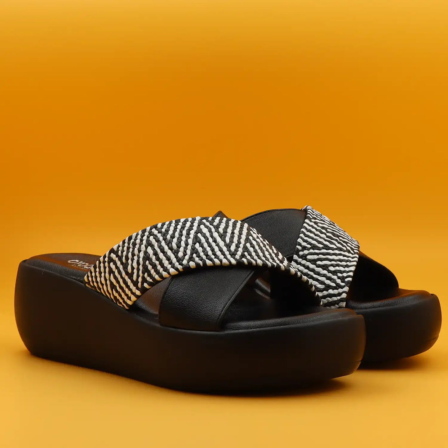 oyoqchi black cross strap platform sandals cushioned comfort sole angled view