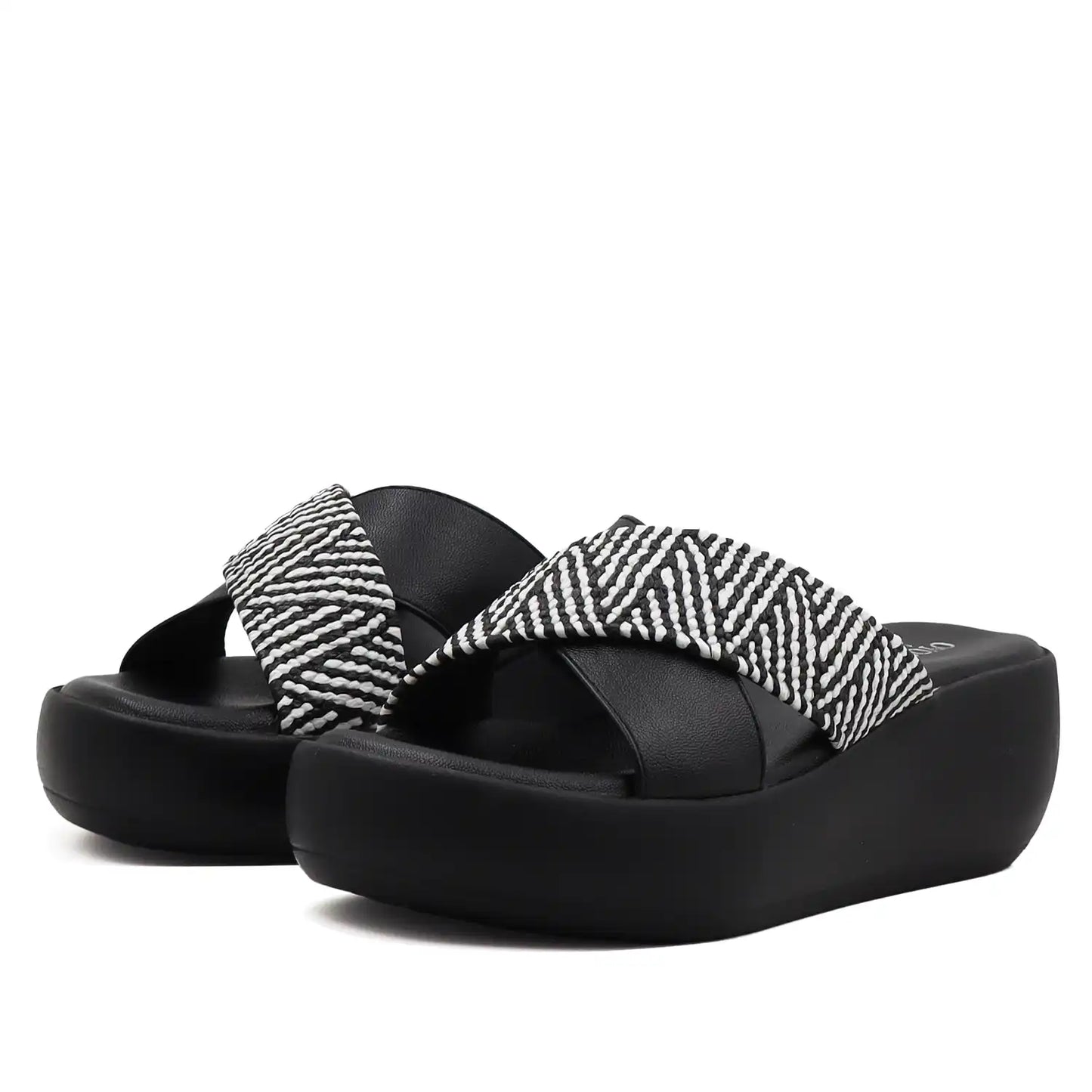 oyoqchi black cross strap platform sandals for women textured strap front angle